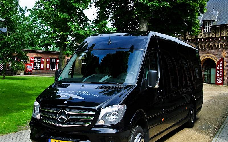 Middelweerd Taxi en Touringcar