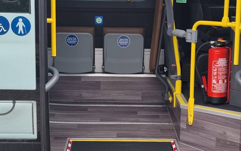 Dedecker en Van Riet - Tremonia Sprinter City 45 - De Lijn - VOM Vast