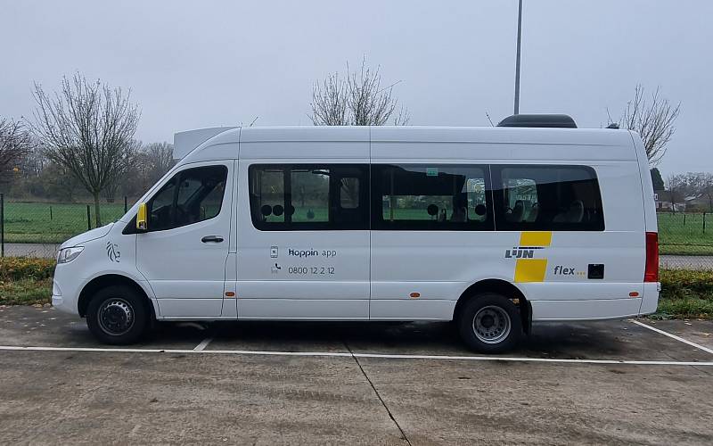 Dedecker en Van Riet - Tremonia Sprinter City 45 - De Lijn - VOM Vast