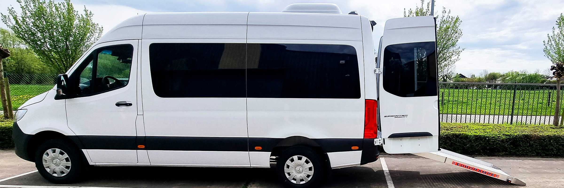 Sprinter Mobility 8+1 rolstoelbus - Met lift of oprijplaat