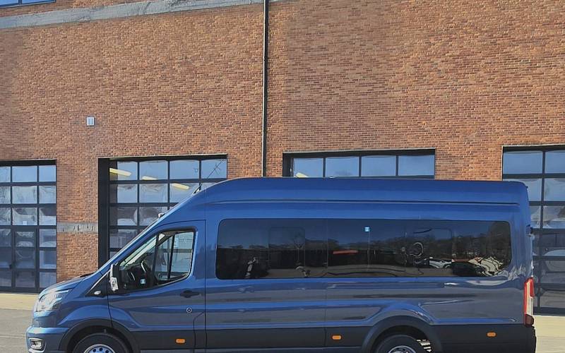 Ford Transit - 17+1 - Verkrijgbaar in grijs en blauw