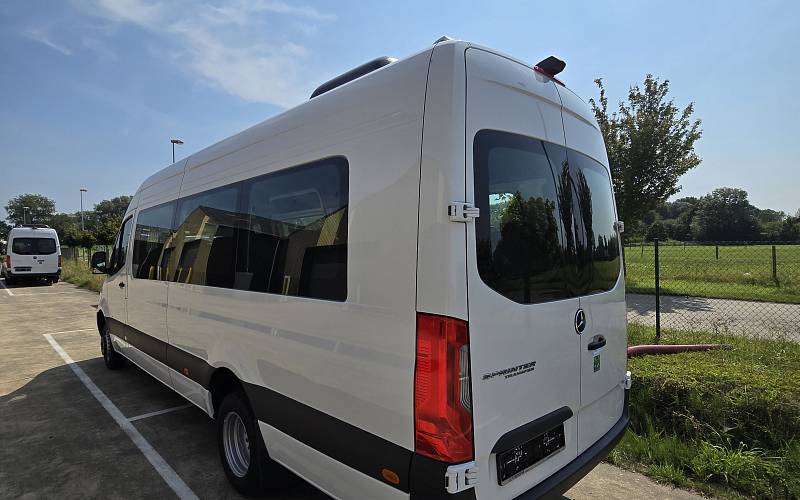 Sprinter Transfer 21+1+1 - 10 direct leverbaar