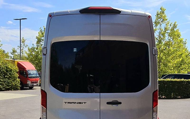 Ford Transit - 17+1