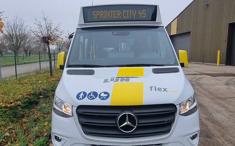 Dedecker en Van Riet - Tremonia Sprinter City 45 - De Lijn - VOM Vast